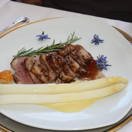 Отель Adam & Eva Paradies Mit Vogt